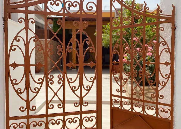 Archangelos Family House