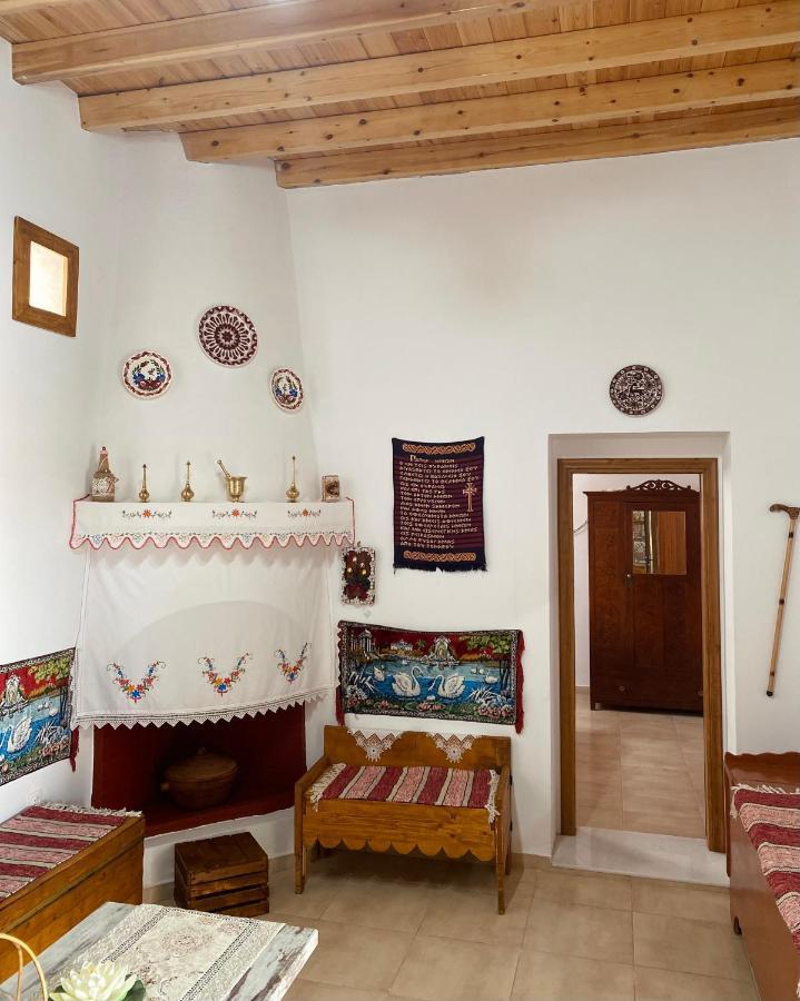 Archangelos Family House